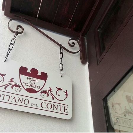 Готель Il Sottano Del Conte Конверсано Екстер'єр фото
